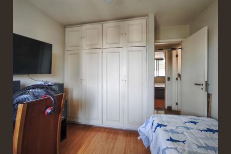 Apartamento à venda com 199m², 4 quartos e 2 vagasQuarto 2