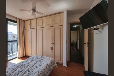 Apartamento à venda com 199m², 4 quartos e 2 vagasQuarto 1