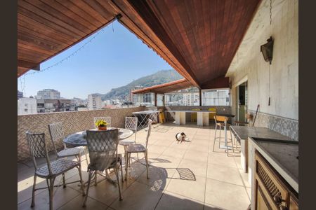 Apartamento à venda com 199m², 4 quartos e 2 vagasTerraço