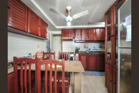 Apartamento à venda com 199m², 4 quartos e 2 vagasCozinha