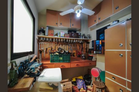 Apartamento à venda com 199m², 4 quartos e 2 vagasQuarto de Serviço