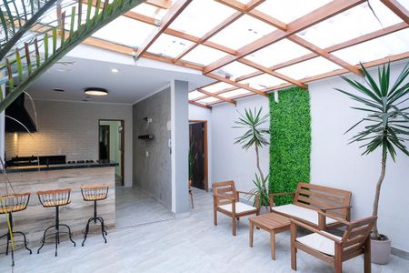 Casa à venda com 160m², 3 quartos e 2 vagasQuintal