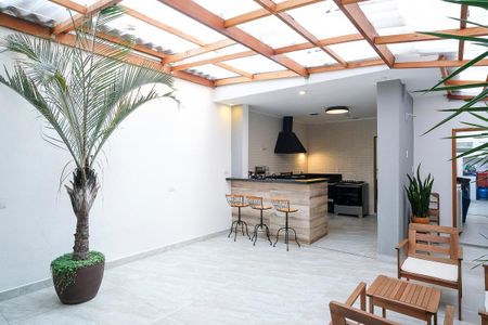 Casa à venda com 160m², 3 quartos e 2 vagasQuintal