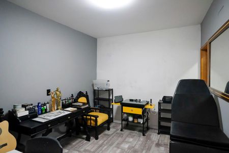 Casa à venda com 160m², 3 quartos e 2 vagasEdícula - Quarto 