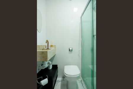 Casa à venda com 160m², 3 quartos e 2 vagasEdícula - Banheiro 