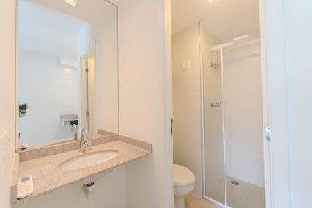 Banheiro de kitnet/studio à venda com 1 quarto, 24m² em Bela Vista, São Paulo