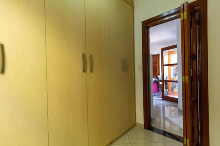 Casa à venda com 350m², 4 quartos e 6 vagasCloset da suíte