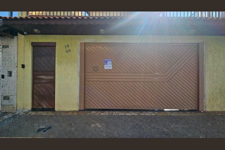 Casa à venda com 350m², 4 quartos e 6 vagasFachada