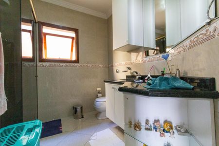 Casa à venda com 350m², 4 quartos e 6 vagas Casa à venda com 350m², 4 quartos e 6 vagasBanheiro 2