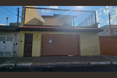 Casa à venda com 350m², 4 quartos e 6 vagasFachada