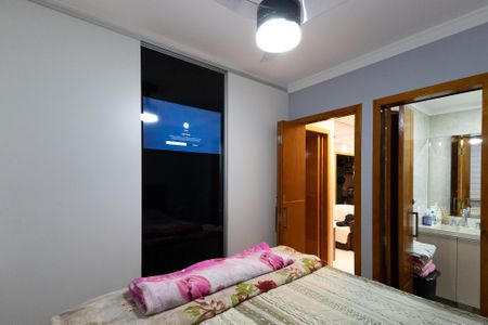 Apartamento à venda com 60m², 2 quartos e 1 vaga Apartamento à venda com 60m², 2 quartos e 1 vagaSuíte