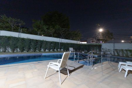Apartamento à venda com 60m², 2 quartos e 1 vaga Apartamento à venda com 60m², 2 quartos e 1 vagaÁrea comum - Piscina