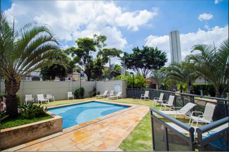 Apartamento à venda com 60m², 2 quartos e 1 vaga Apartamento à venda com 60m², 2 quartos e 1 vagaÁrea comum - Piscina