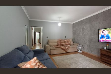 Casa à venda com 315m², 4 quartos e 4 vagasSala
