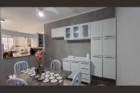 Casa à venda com 315m², 4 quartos e 4 vagasCozinha