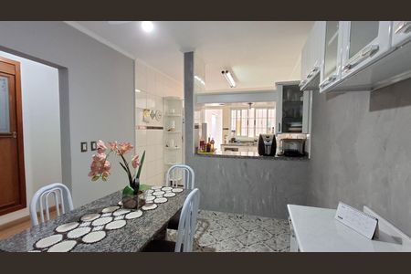 Casa à venda com 315m², 4 quartos e 4 vagasCozinha