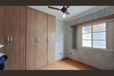 Casa à venda com 315m², 4 quartos e 4 vagasQuarto 1