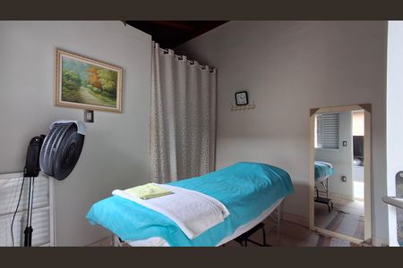 Casa à venda com 315m², 4 quartos e 4 vagasQuarto de Serviço