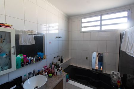 Casa à venda com 315m², 4 quartos e 4 vagasBanheiro da Suíte