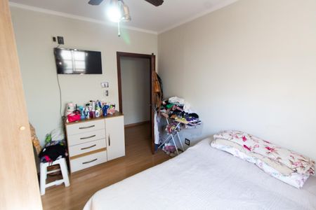 Casa à venda com 315m², 4 quartos e 4 vagasSuíte