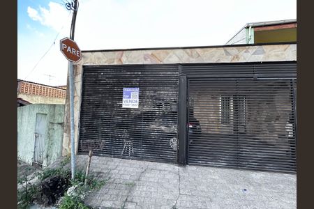 Casa à venda com 316m², 3 quartos e 2 vagas Casa à venda com 316m², 3 quartos e 2 vagasPlaca