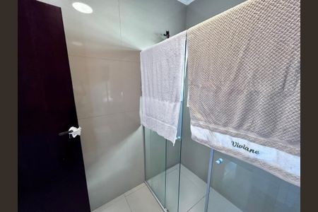 Casa à venda com 316m², 3 quartos e 2 vagas Casa à venda com 316m², 3 quartos e 2 vagasBanheiro da Suíte