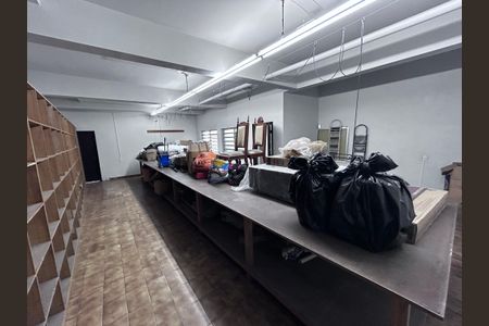 Casa à venda com 316m², 3 quartos e 2 vagas Casa à venda com 316m², 3 quartos e 2 vagasÁrea comum - Salão