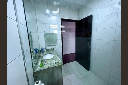 Casa à venda com 316m², 3 quartos e 2 vagas Casa à venda com 316m², 3 quartos e 2 vagasBanheiro