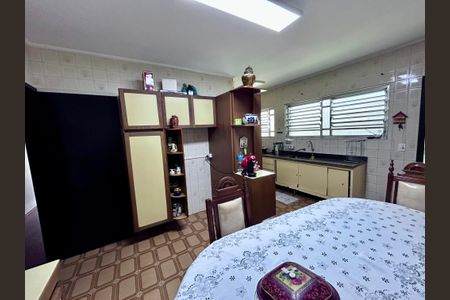 Casa à venda com 316m², 3 quartos e 2 vagas Casa à venda com 316m², 3 quartos e 2 vagasCozinha