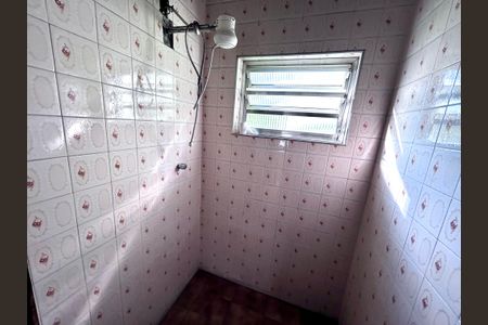 Casa à venda com 316m², 3 quartos e 2 vagas Casa à venda com 316m², 3 quartos e 2 vagasBanheiro 2