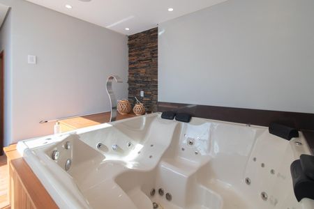 Casa de condomínio à venda com 220m², 3 quartos e 3 vagasCobertura