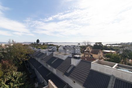 Casa de condomínio à venda com 220m², 3 quartos e 3 vagasTerraço