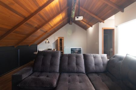 Casa de condomínio à venda com 220m², 3 quartos e 3 vagasCobertura