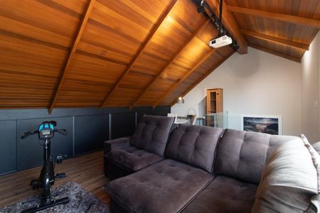 Casa de condomínio à venda com 220m², 3 quartos e 3 vagasCobertura