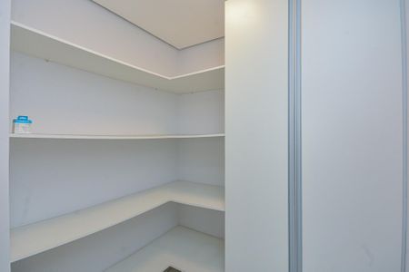 Apartamento para alugar com 266m², 4 quartos e 4 vagasDespensa