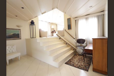 Apartamento à venda com 476m², 4 quartos e 4 vagasHall - 2° andar