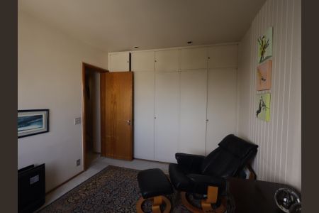 Apartamento à venda com 476m², 4 quartos e 4 vagasQuarto 2