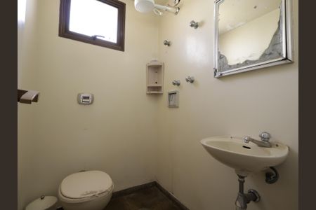 Apartamento à venda com 476m², 4 quartos e 4 vagasBanheiro de serviço