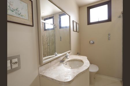 Apartamento à venda com 476m², 4 quartos e 4 vagasBanheiro - 2° andar