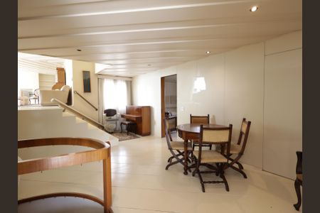 Apartamento à venda com 476m², 4 quartos e 4 vagasHall - 2° andar