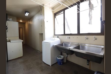 Apartamento à venda com 476m², 4 quartos e 4 vagasÁrea de Serviço