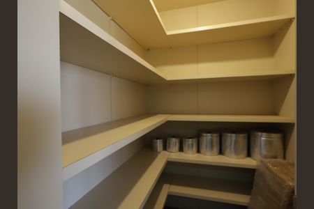 Apartamento à venda com 476m², 4 quartos e 4 vagasDespensa