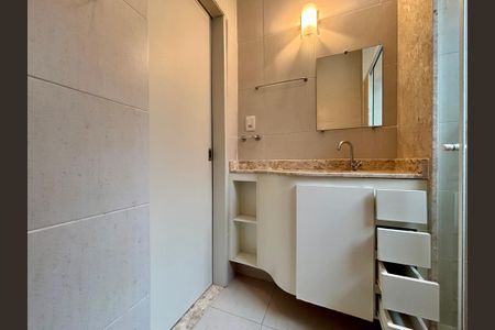 Apartamento à venda com 47m², 1 quarto e sem vaga Apartamento à venda com 47m², 1 quarto e sem vagaBanheiro social
