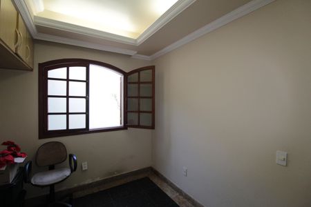 Casa para alugar com 580m², 6 quartos e 4 vagasQuarto