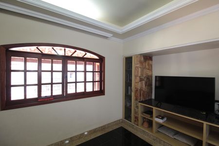 Sala de TV de casa para alugar com 6 quartos, 580m² em Serrano, Belo Horizonte