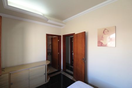 Casa para alugar com 580m², 6 quartos e 4 vagasSuíte 3