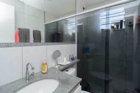 Casa de condomínio à venda com 130m², 3 quartos e 2 vagas Casa de condomínio à venda com 130m², 3 quartos e 2 vagasBanheiro da Suíte