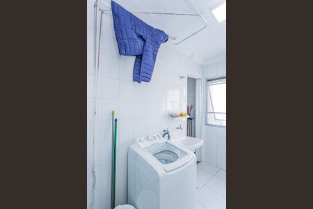 Apartamento à venda com 76m², 3 quartos e 2 vagas Apartamento à venda com 76m², 3 quartos e 2 vagasÁrea de Serviço