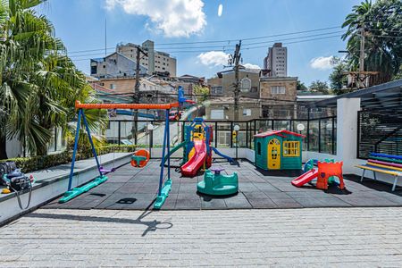 Apartamento à venda com 76m², 3 quartos e 2 vagas Apartamento à venda com 76m², 3 quartos e 2 vagasÁrea comum - Playground