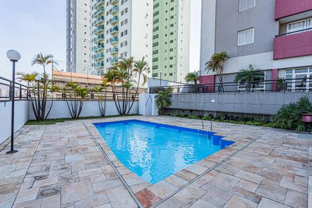 Apartamento à venda com 76m², 3 quartos e 2 vagas Apartamento à venda com 76m², 3 quartos e 2 vagasÁrea comum - Piscina